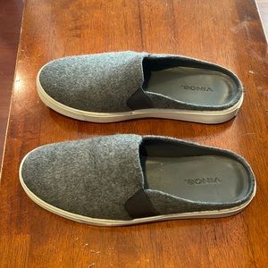 Vince slip on mule size 6
